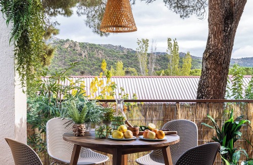 San Martin de Valdeiglesias Apartment | Costa Madrid Apartment Sleeps 5 with Terrace