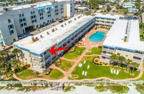 New Smyrna Beach Condo | Condo ∙ 2 bedrooms ∙ 6 guests