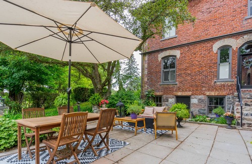 Hamilton Township House | 🍃COACH HOUSE