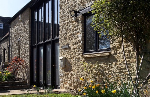 Kidlington House | Coach House - converted barn with scenic views