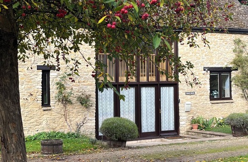 Kidlington House | Coach House - converted barn with scenic views