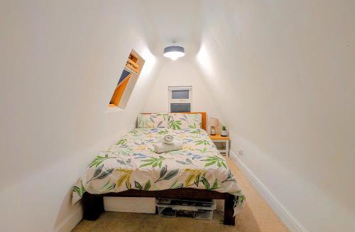 Brixton Hill Apartment | Coach House in Brixton