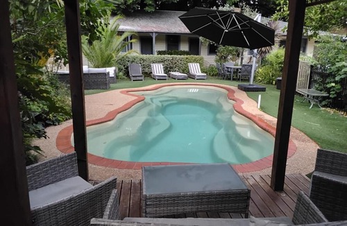 Bright Hotel | Coach House Inn