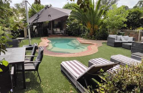 Bright Hotel | Coach House Inn