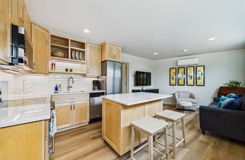 Arcata House | Coach House with Loft