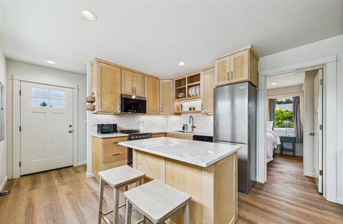 Arcata House | Coach House with Loft