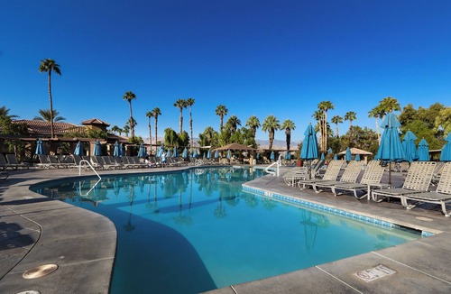 Palm Desert Apartment | COACHELLA Marriott's Desert Springs Villas Kitchenette, access to resort