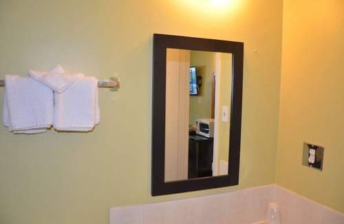Regina Hotel | Coachman Inn