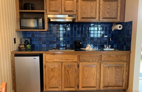 Oak Harbor Hotel | Coachman Inn & Suites