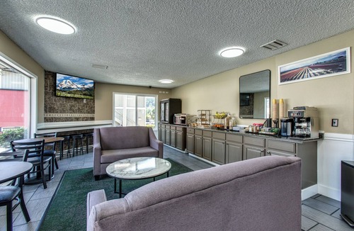 Sehome Hotel | Coachman Inn