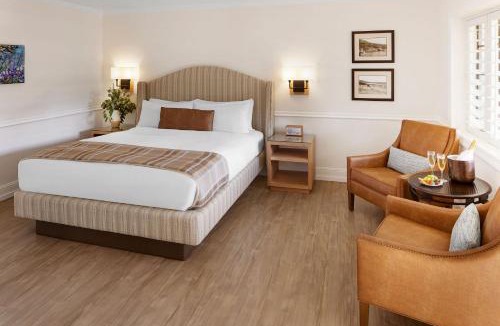 Golden Rectangle Hotel | Coachman's Inn, A Four Sisters Inn