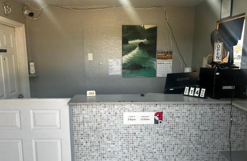 Waldron Hotel | Coachman's Inn & Suites
