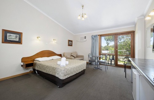 Korumburra Hotel | Coal Creek Motel