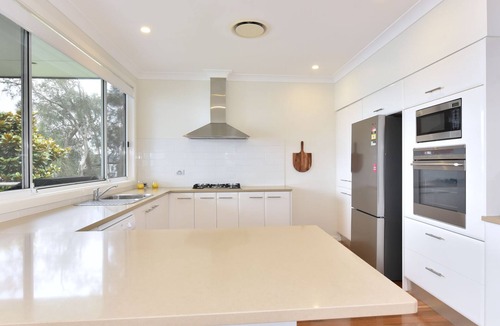 Coal Point House | Coal Point Absolute Waterfront