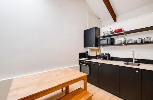 Southville Apartment | CoalShed Lofts - Groups -Exclusive Use