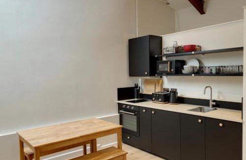 Southville Apartment | CoalShed Lofts - Groups -Exclusive Use