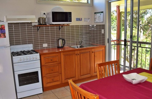 Rainbow Reach Cabin | Coast & Country Cabin 3