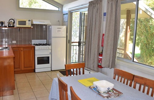 Rainbow Reach Cabin | Coast & Country Cabin 4