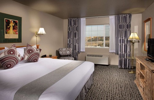 Pullman Hotel | Coast Hilltop Inn