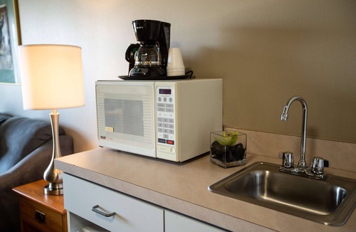 Pullman Hotel | Coast Hilltop Inn