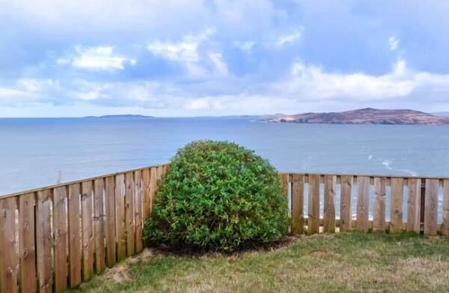 Drumchork Cottage | COAST HOUSE, pet friendly, with open fire in Laide