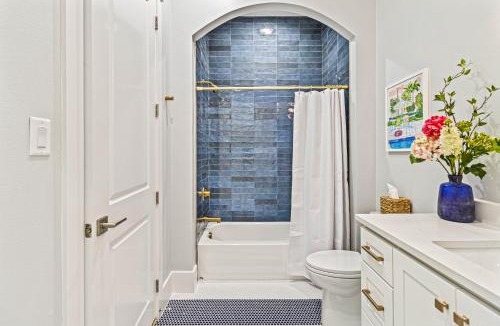 Cinnamon Shore Apartment | Coast Is Clear TC 6202