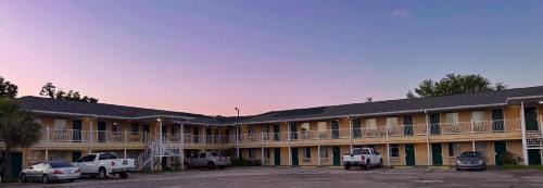 Pascagoula Hotel | Coast Motel