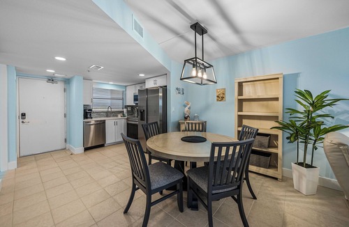 Belle Vista Condo | Coastal 2 Bedroom | Beach, Bay + Pool Views
