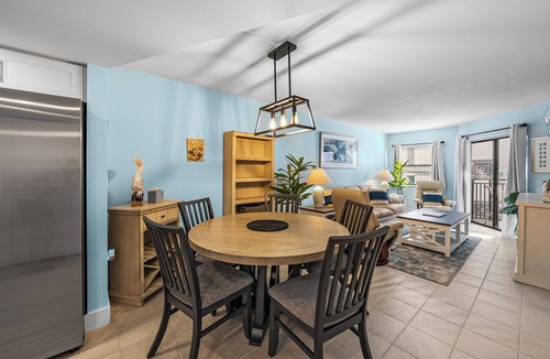 Belle Vista Condo | Coastal 2 Bedroom | Beach, Bay + Pool Views