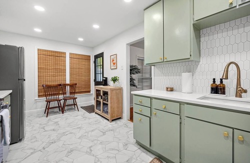 Bay Area House | Coastal 2BR/2BA w/desk, W/D & fenced yard hosted by Salinas Casitas