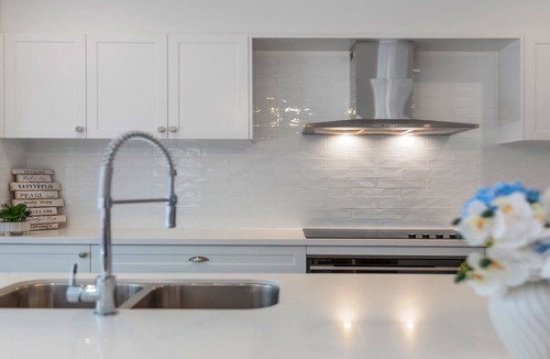 Killcare Heights House | Coastal Ambience by HolidayCo.