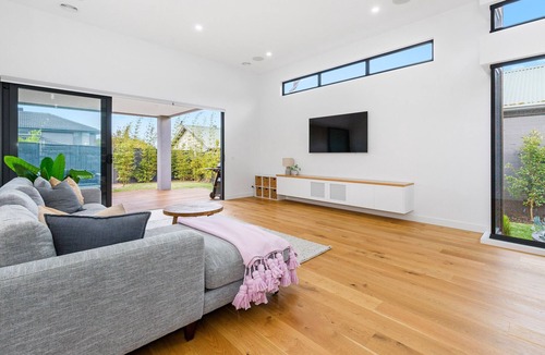 Mornington House | Coastal Architectural Elegance