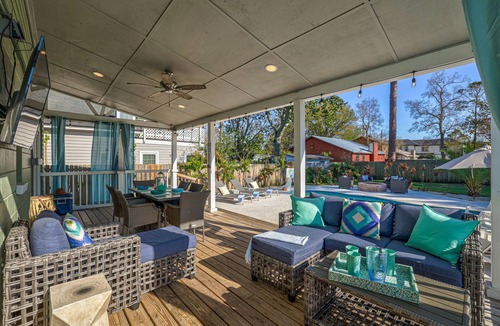 Jacksonville Beach House | Coastal Beach Retreat w/Heated Pool, Putting Green