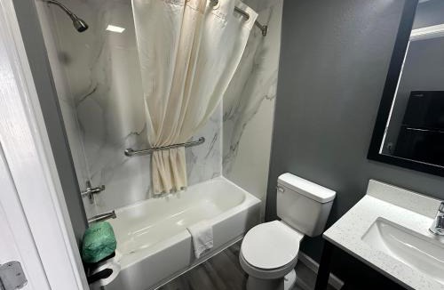 Long Mott Hotel | Coastal Bend at Seadrift, Motel & RV Park