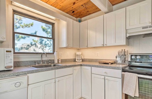 South Bethany House | Coastal Bethany Beach Home: Walk to Beach!