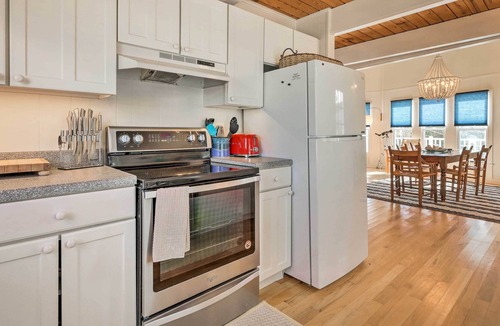 South Bethany House | Coastal Bethany Beach Home: Walk to Beach!