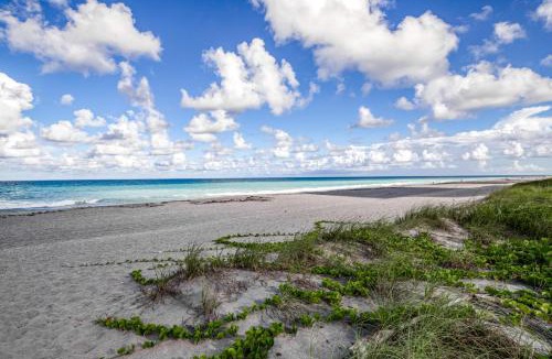 Juno Beach House | Coastal Bliss