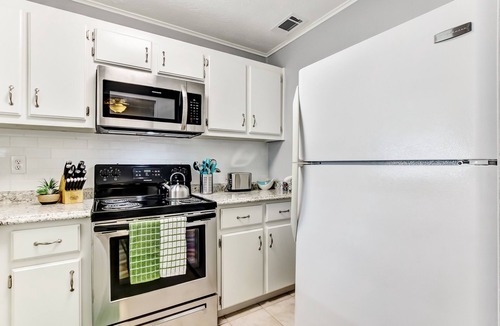 Ocean Cay House | Coastal Blue #1 - Cozy, Updated and Just Off Fletcher Avenue!
