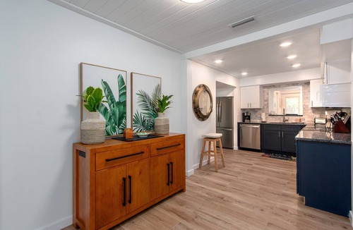 Bay Esplanade House | Coastal Breeze - Beach Pool Home - Steps to North Beach!