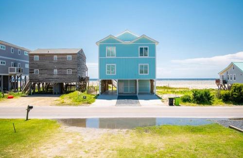 Long Beach House | Coastal Breeze by Oak Island Accommodations