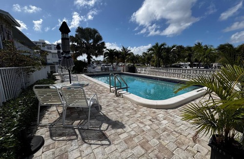 Pompano Beach Condo | Coastal Breeze Hideaway
