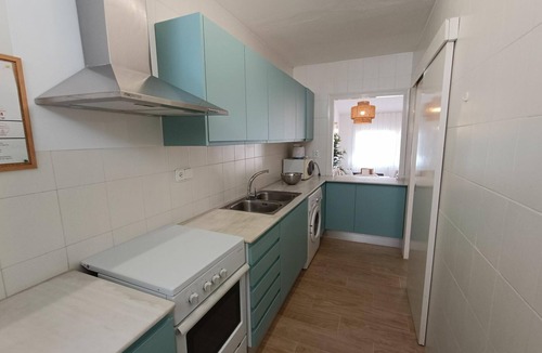 Calafat Apartment | Coastal Bungalow 50m from Beach for Families
