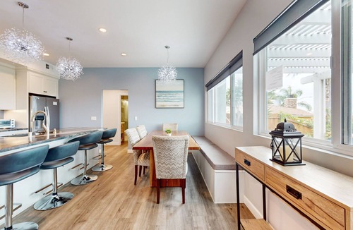 La Jolla Mesa House | Coastal Cabana - 4BR
