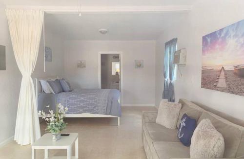 West Park Apartment | Coastal Cabana