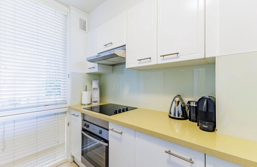 Bronte Apartment | Coastal Calm at Bronte Beachside Escape