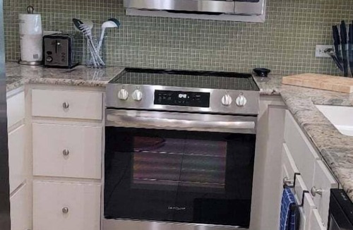Port Aransas Condo | Coastal Calm | Split level condo with ocean views