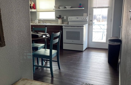 Aransas Pass House | Coastal Casita Mi Casa es Su Casa - Sleeps 4 comfortably up to 6.