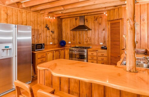 Kaeo House | Coastal Chalet Suites