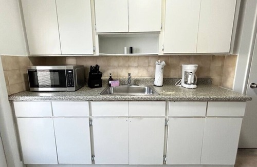 West Avenue Apartment | Coastal Charm Apartment South Beach