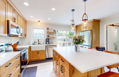Ogden House | Coastal charm awaits-your perfect retreat for beachside memories & relaxation